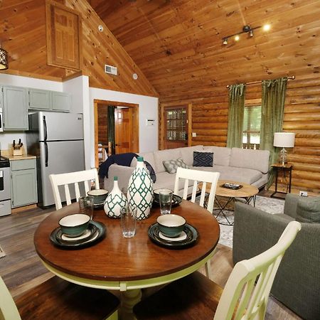 Grove Creek Cabin Гатлінбург Екстер'єр фото