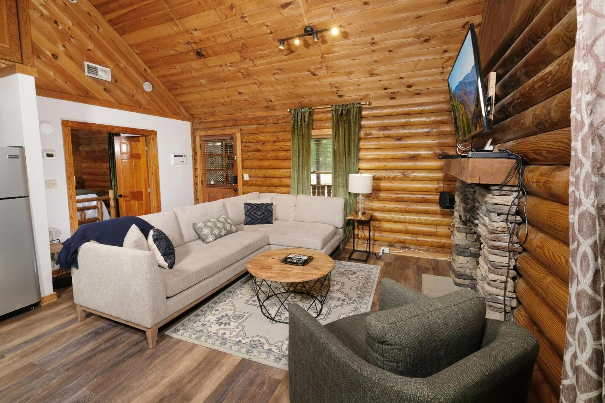 Grove Creek Cabin Гатлінбург Екстер'єр фото