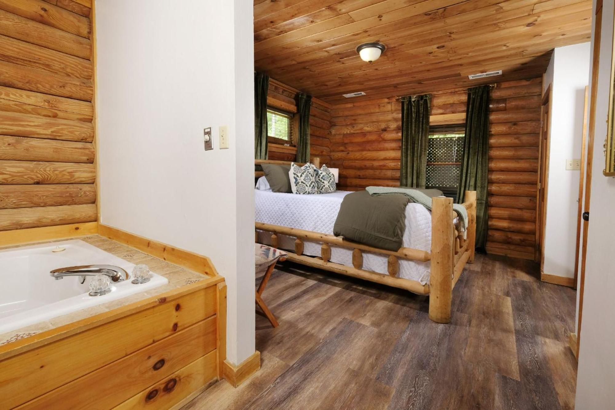 Grove Creek Cabin Гатлінбург Екстер'єр фото