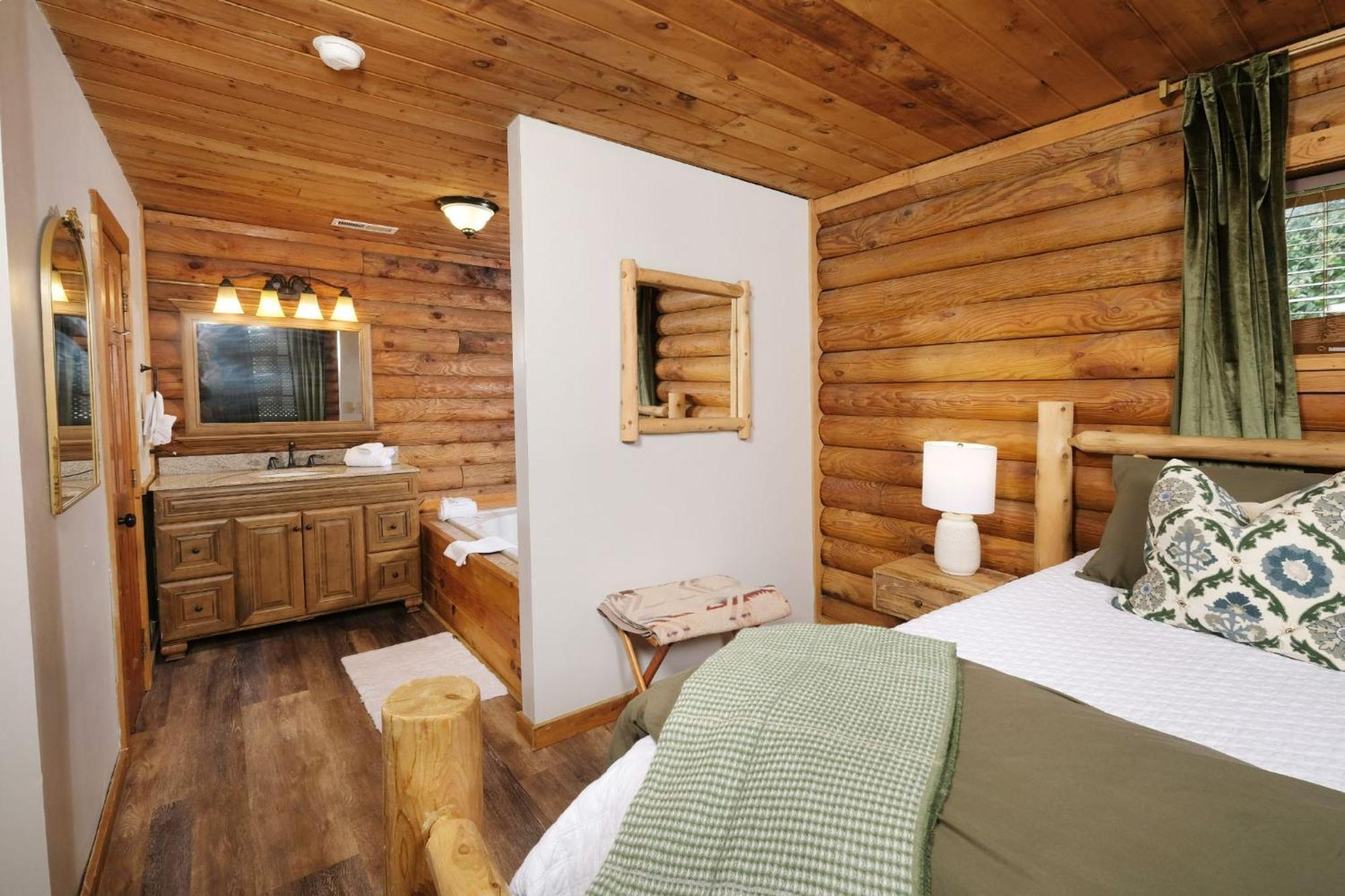 Grove Creek Cabin Гатлінбург Екстер'єр фото